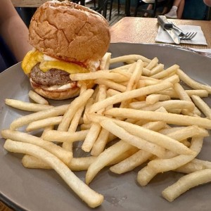 Classic Cheeseburger