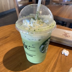 Pistachio matcha