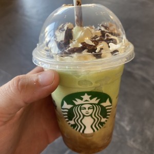 Pistachio chocolate frapuccino sin cafe