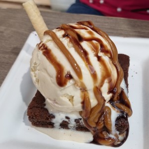 Brownie con Helado