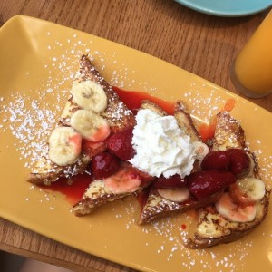 strawberry french toasts 