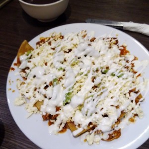 Chilaquiles Rojos 