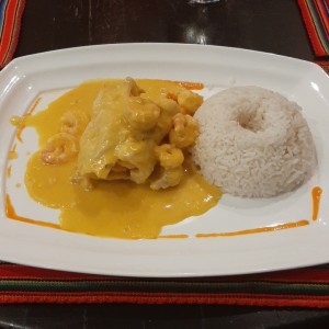 corvina rellena de camarones