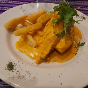 Corvina Rellena de Camarones