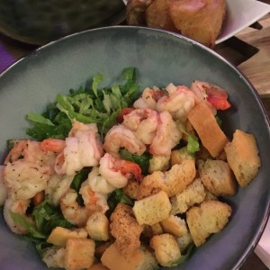 ensalada con camarones 