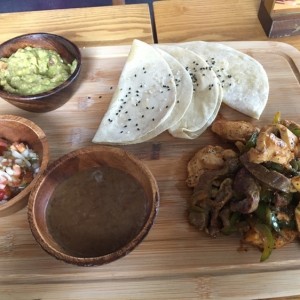 Bandeja Azteca