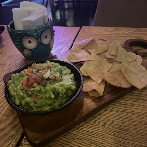 Guacamole con nachoa