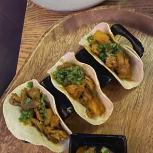 Tacos al pastor