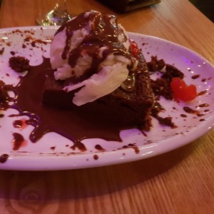 brownie con helado