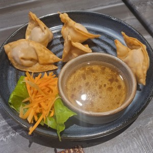 ENTRADAS - CRAB & SHRIMP WONTON