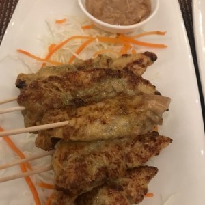 STARTERS - CHICKEN SATAY