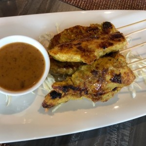 STARTERS - CHICKEN SATAY