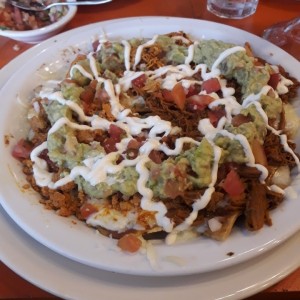 Nachos mixtos se puede compartir entre 2