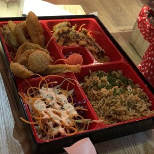 Bento box de Pollo.  El favorito de mi esposa