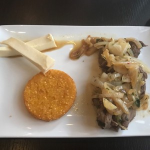  bistec encebollado