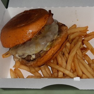 La Vacuna Competidora del Burger Week