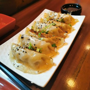 PARA PICAR - GYOZAS (6 unidades)