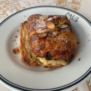 pan de chocolate con almendras