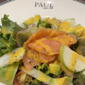 Salade au Saumon Fumé