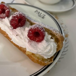 Eclair de Frambuesa