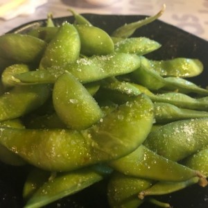 EDAMAME (love it) tenia vinagre!! 