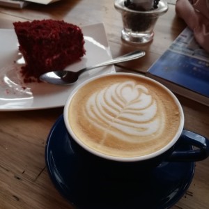 capuccino + red velvet cake