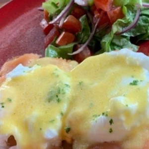 huevos benedictinos con salmon