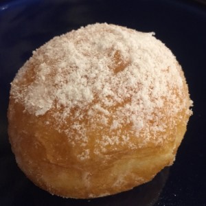 Bomba rellena con crema 