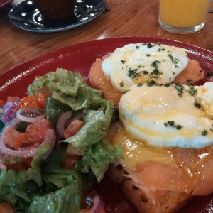 huevos benedictos