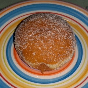 Donut rellena de manjar