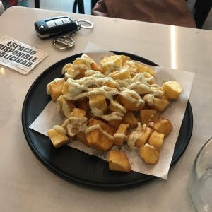 patatas al alioli