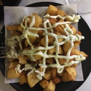 Patatas con Alioli