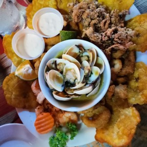 Picada de Mariscos