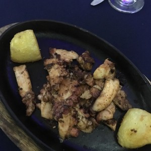 pulpo al carbon