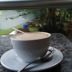 capuchino con leche de almendras