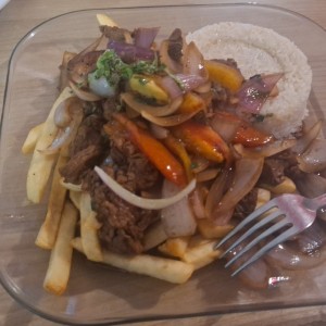 Lomo saltado