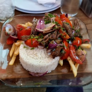 lomo saltado