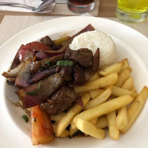 lomo saltado