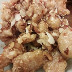 Pollo con miel y almendras