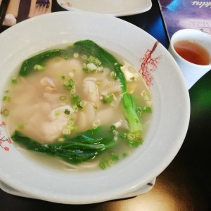 Sopa de wanton