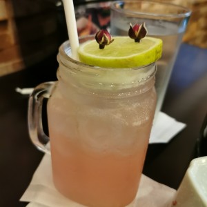 Limonada de Rosas 