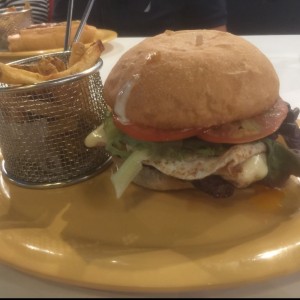 Chivito Uruguayo