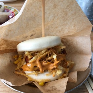 bao de pollo frito