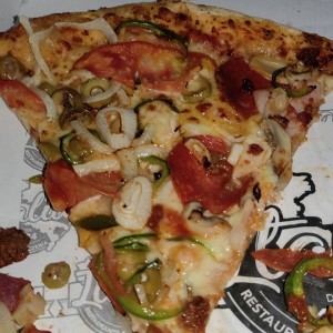 Pizzas - Pizza con Vegetales y extra de Pepperoni