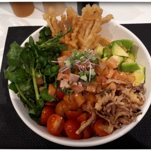 Salmon poke