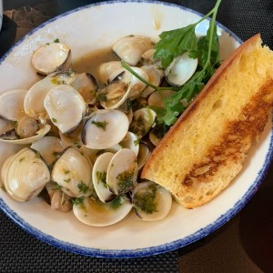 Vongole & Ciabatta