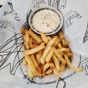 Papas Fritas con espuma de Feta