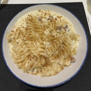 Fusilli Giganti Di Gragnano Al Parmigiano Trufado