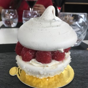 Pavlova de Frambuesas