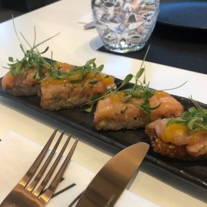 crispy salmon rice